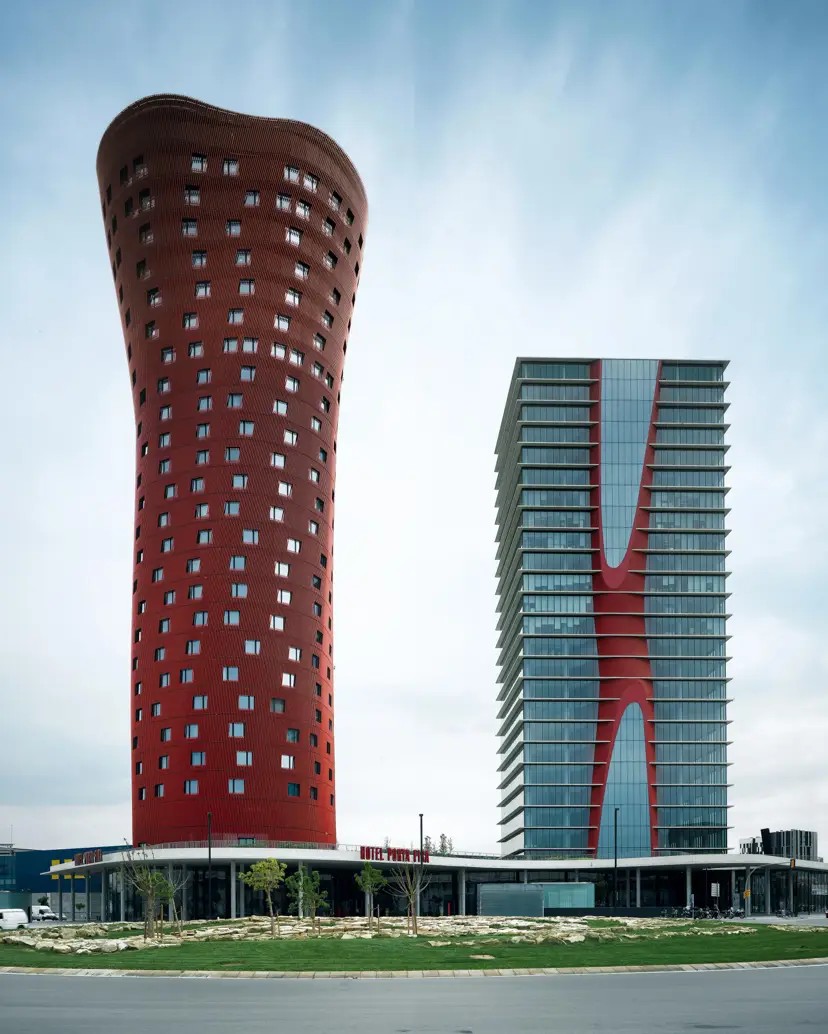 Toyo Ito’s Suites Avenue building on Passeig de Gràcia, Barcelona